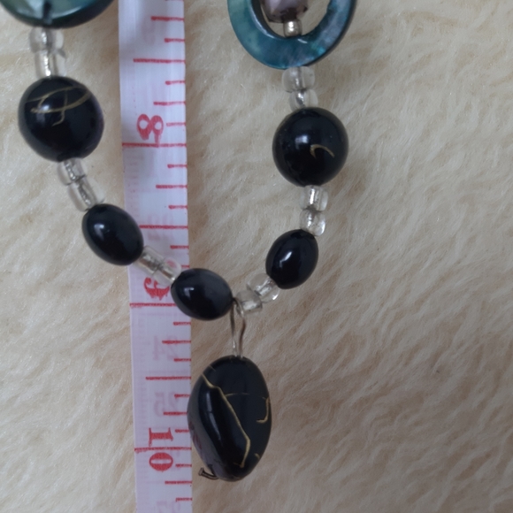Deep turquoise and black beaded necklace - Picture 4 of 5
